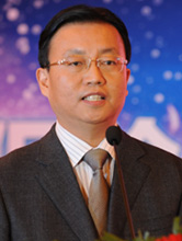 中国保险行业协会会长朱进元致辞