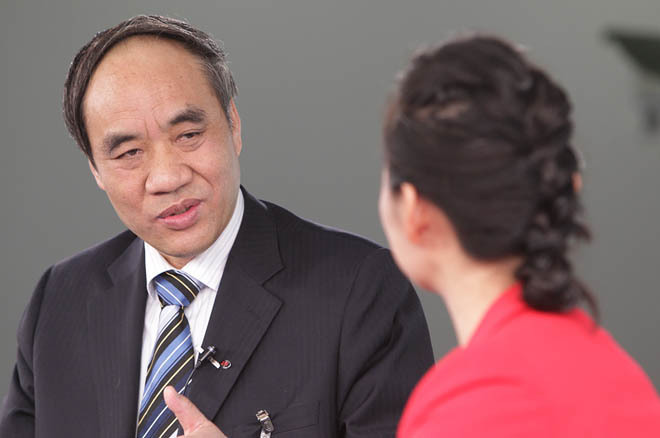 辜胜阻解答问题