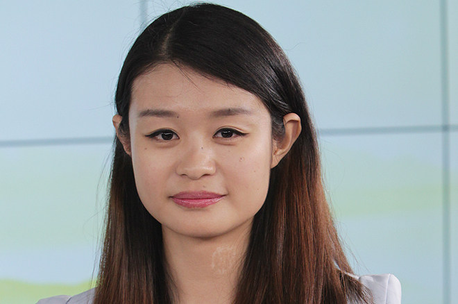 访谈主持人王佳