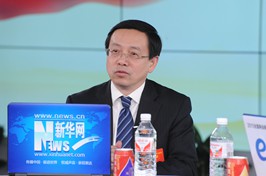 梅永红回答主持人问题