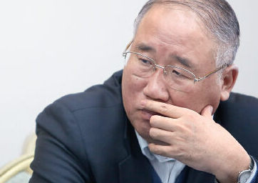 环保部前两任部长拒采访 均称正在转换角色(图)