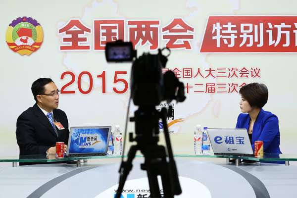 左晔做客新华会客厅