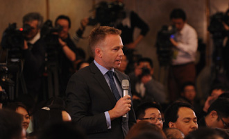 哥伦比亚广播公司记者提问