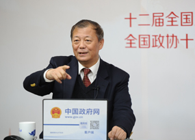 姚景源在访谈现场