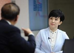 姚景源与主持人进行交流