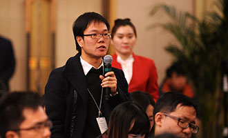 瞭望周刊记者提问