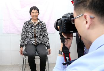 上海：戶籍接待窗口進社區