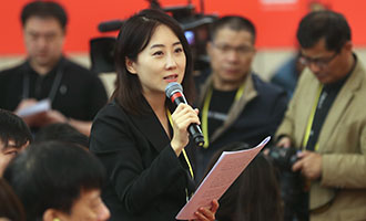 凤凰卫视、凤凰网记者提问