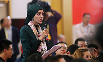 迪拜中阿卫视记者提问