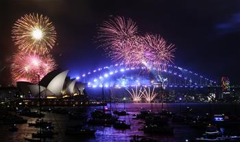 悉尼燃放焰火迎新年