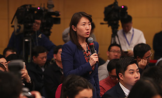 凤凰卫视记者提问