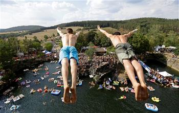 懸崖跳水&mdash;&mdash;&ldquo;勇敢者的遊戲&rdquo;