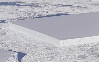 整齊如刀割 南極發現方形冰山