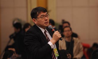 日本NHK电视台记者提问