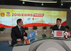 卞志良回答主持人提问