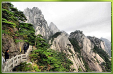 “神峰迎日”黄山