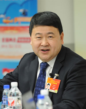 全国人大代表、福建省龙岩市委书记梁建勇作客新华访谈