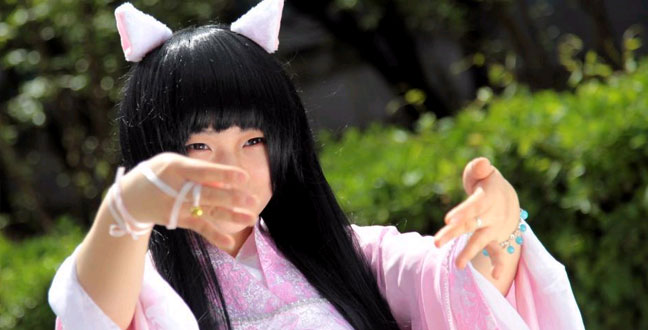 &ldquo;Cosplay&rdquo;美女云集西安交大樱花节