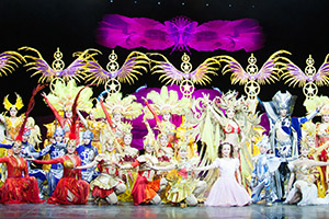 欢乐谷新版《金面王朝》盛大公演