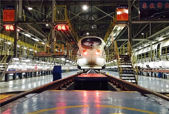 铁路人的坚守：点滴付出温暖你我回家路