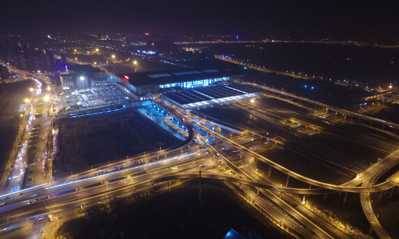 绵绵思乡情 高铁渐成春运主力军