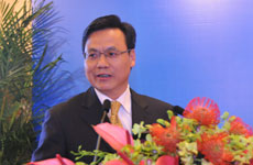 金陵饭店集团董事长、党委书记汤文俭发言