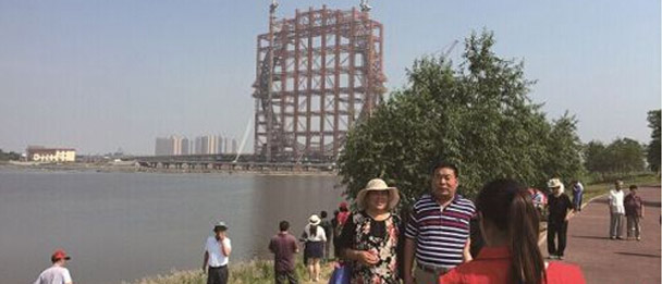 父亲节潍坊滨海旅游集团携手义工组织开展公益活动