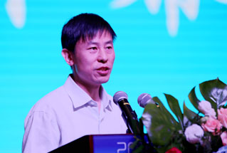 国家旅游局人事司副司长余昌国