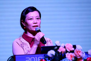 国家卫计委法制司副司长陈宁姗做主题演讲