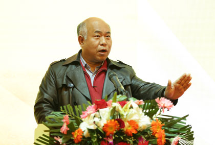 国家发改委社会发展研究所所长杨宜勇做主题演讲