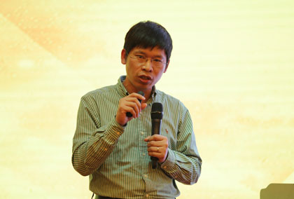 北京第二外国语学院旅游管理学院院长厉新建做主题发言