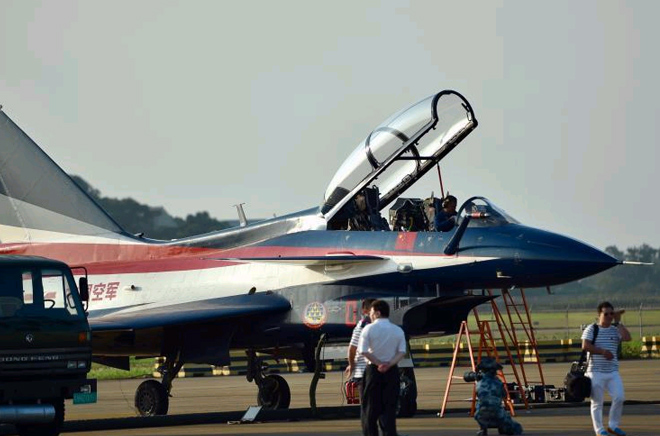 珠海航展开幕在即 八一飞行表演队整装待发