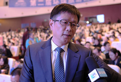 浪漫地中海国际旅游度假区董事长苏绍俊接受新华网记者采访