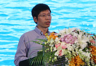 北京第二外国语学院旅游管理学院院长厉新建做主题发言