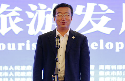 國家旅遊局規劃財務司副司長蔡家成致辭