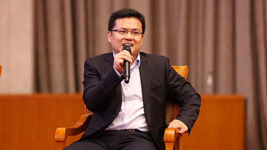 国务院发展研究中心信息中心研究员段炳德在对话环节发言