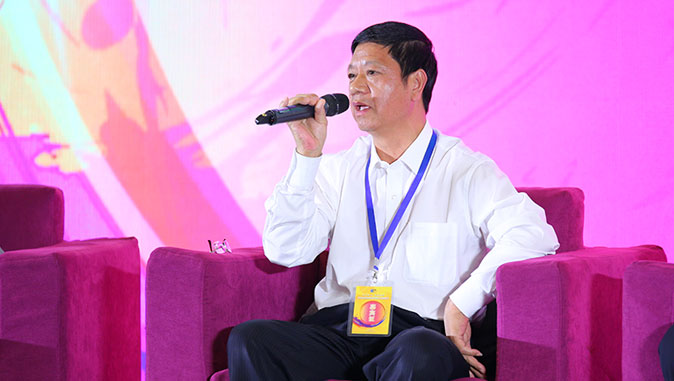 福建省武夷山市副市长张贤军在《优质与品质》主题论坛上发言