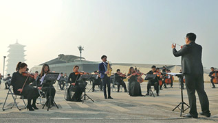 西安年&middot;最中国：铁军守岁 奏响新年歌