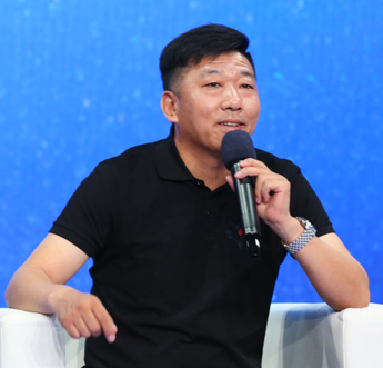 汇诚旅业总经理郭静波在对话环节发言