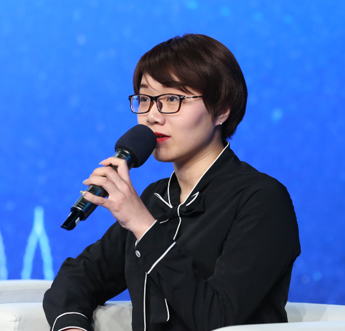 易观高级分析师韩梦莹在对话环节发言