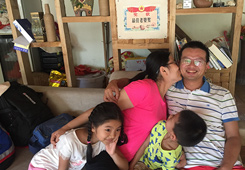 银奖作品：《二孩家庭》