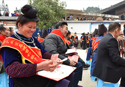 优秀作品：《发展产业 ，助推脱贫》