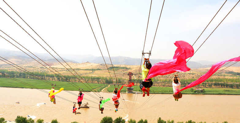 飞越黄河，抵达腾格里