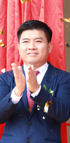 邓业明：计划再投资5-10座万达广场 全面布局华南市场