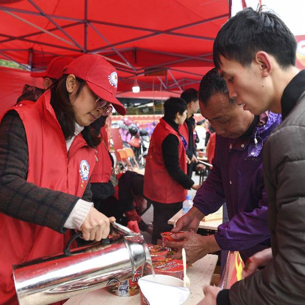 广西梧州：汇聚暖流 情暖回家路