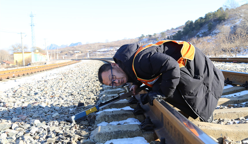 新春走基层|村民&ldquo;箩筐队&rdquo;致富路上的&ldquo;守护员&rdquo;