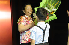 践行36年承诺的赤脚医生曾玉萍