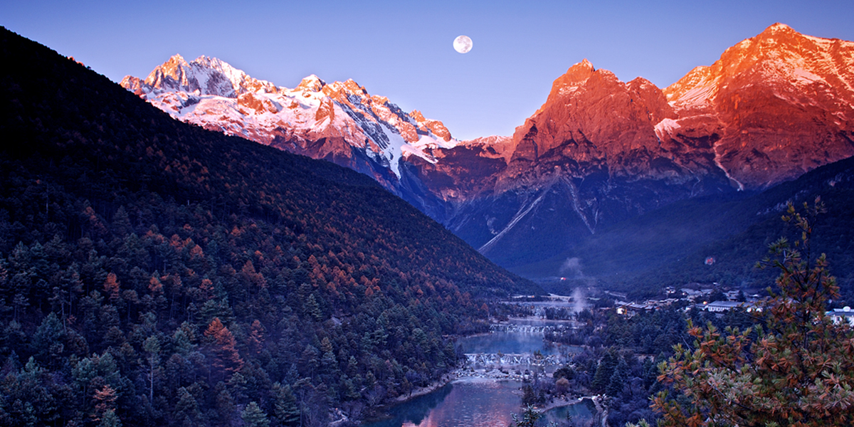 玉龙雪山：一山分四季 十里不同天