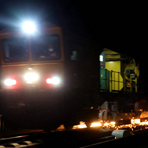 聚焦0.1毫米的高铁&ldquo;绣花师&rdquo;