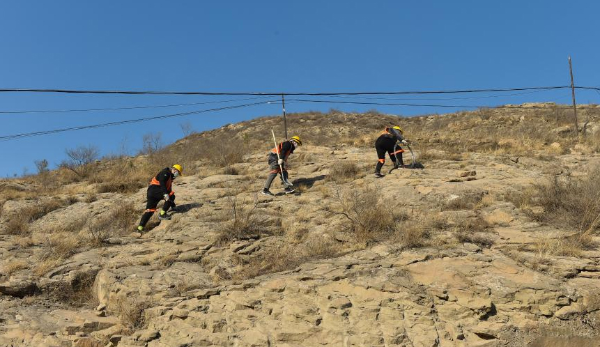 守护万米隧道的春运护航人